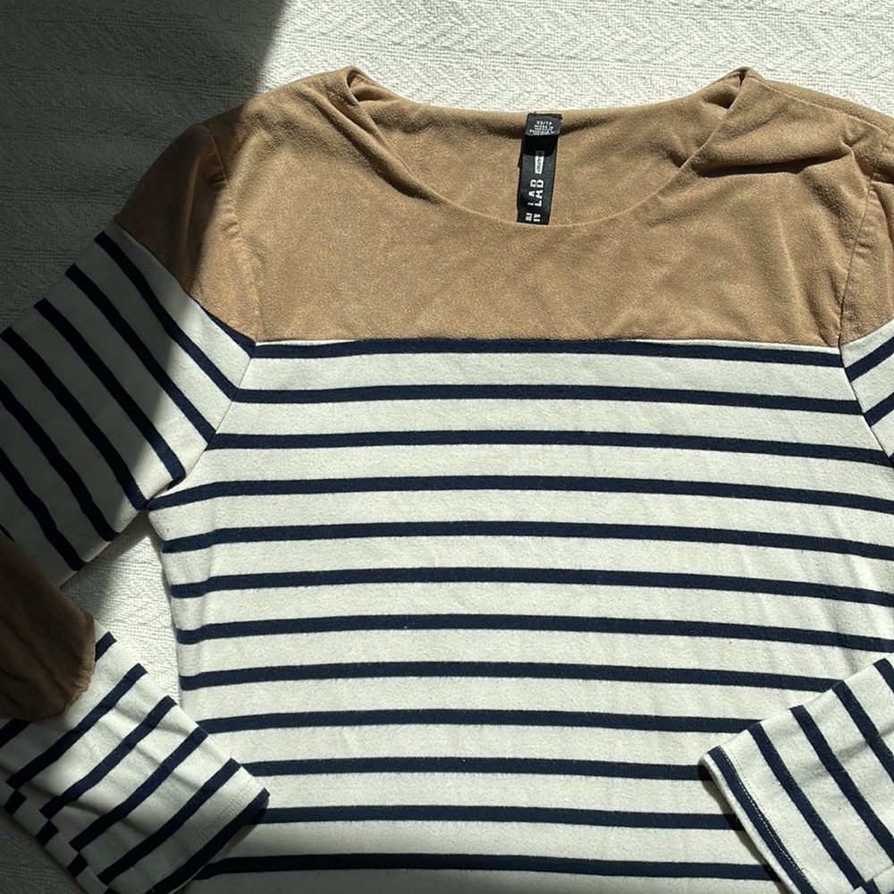 Fitted Blouse Top - Picture 7 of 8